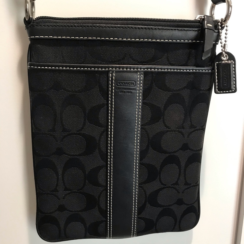 COPY - Coach Signature Canvas Crossbody
